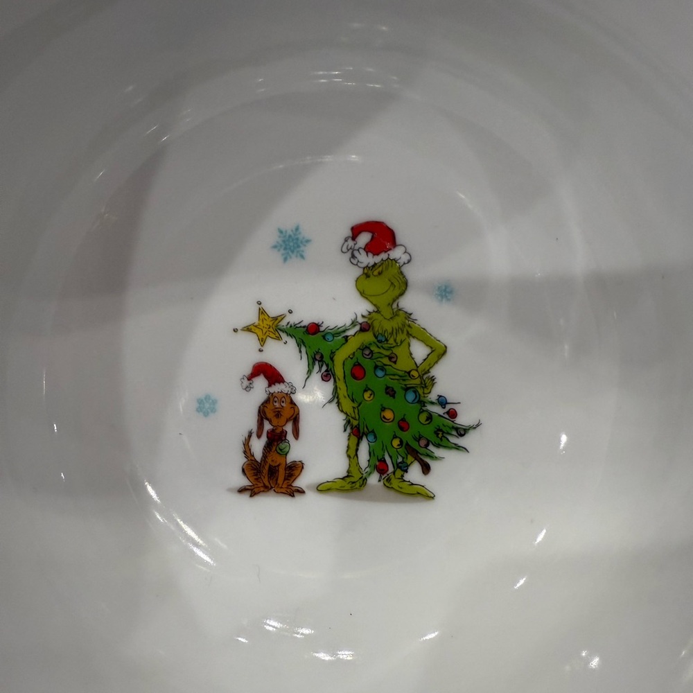 Grinch Dessert plates, bowls, and mugs - Picture 5 of 5